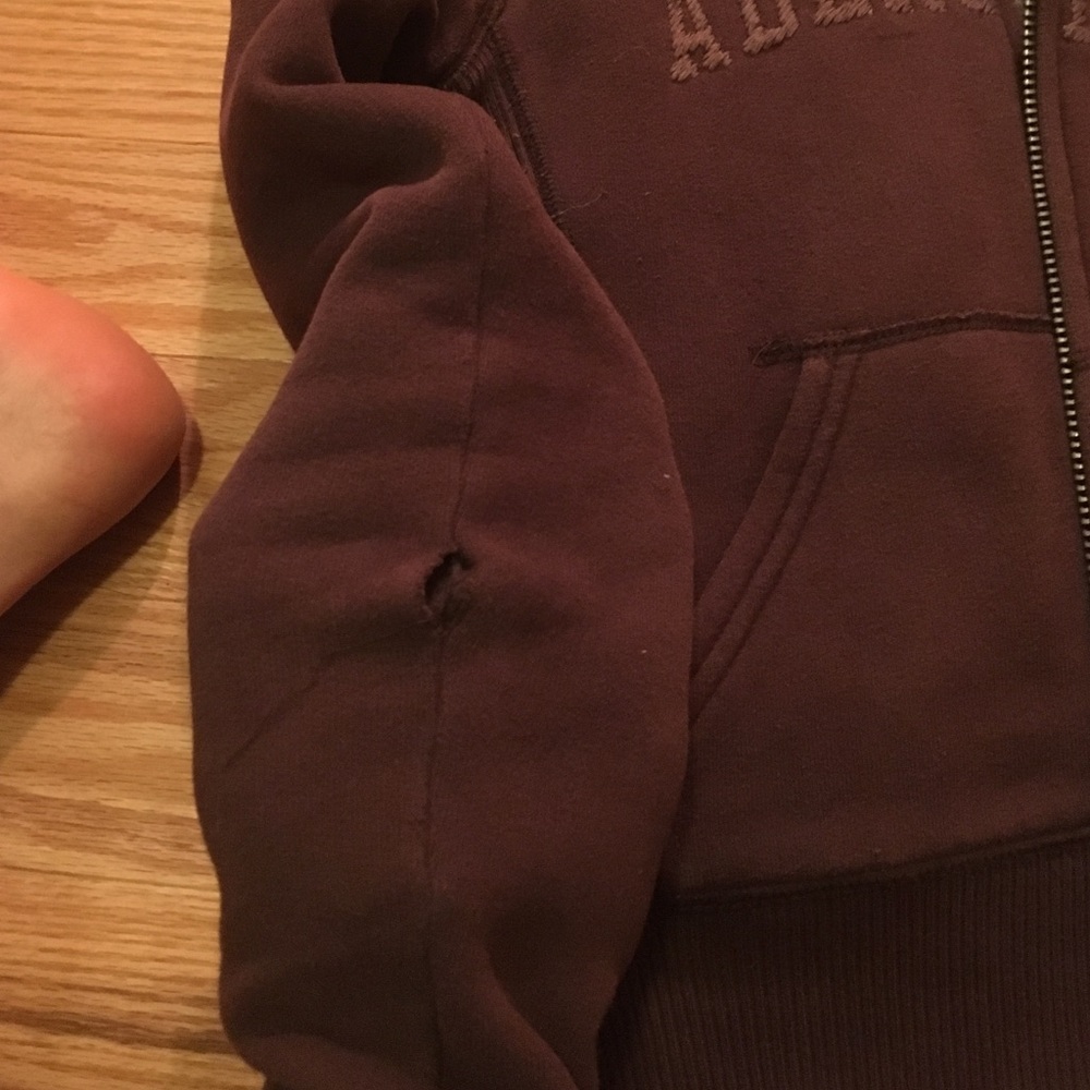 Abercrombie Fur Hoodie - Picture 4 of 4